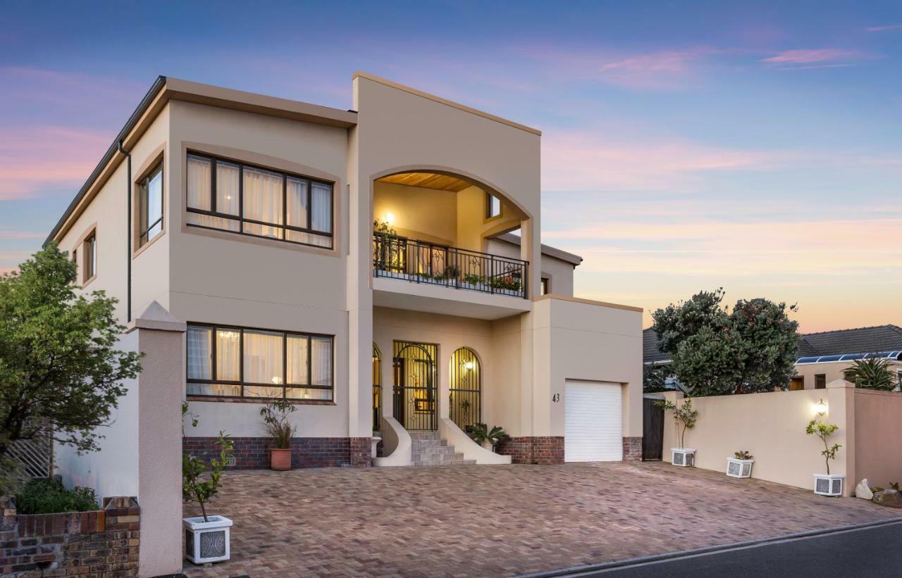 Auriols Guest House Parow Extérieur photo