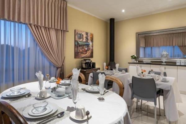 Auriols Guest House Parow Extérieur photo